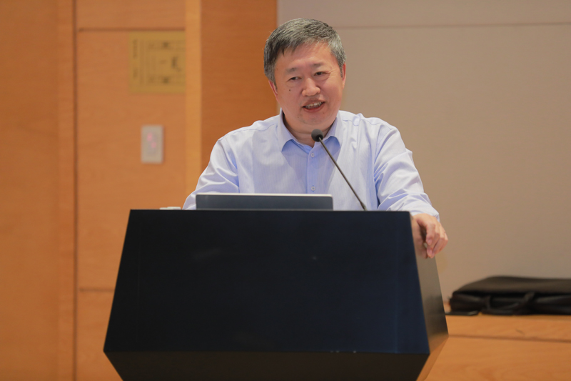 深圳清华大学研究院院长,通产丽星董事长嵇世山讲话贺臻在讲话中表示